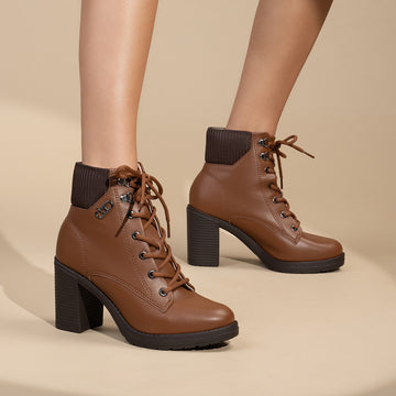Beira Rio 9088-103 Block Heel Lace-Up Ankle Boot in Hazelnut